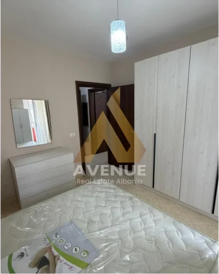 Tirane, jepet me qera apartament 1+1 Kati 4, 52 m² 450 € (Mikel maruli)