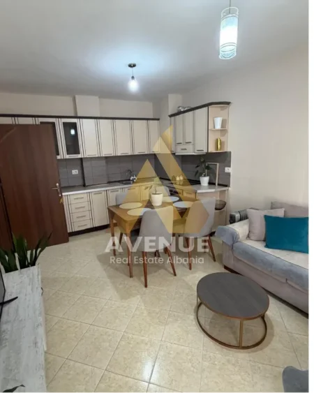 Tirane, jepet me qera apartament 1+1 Kati 4, 52 m² 450 € (Mikel maruli)