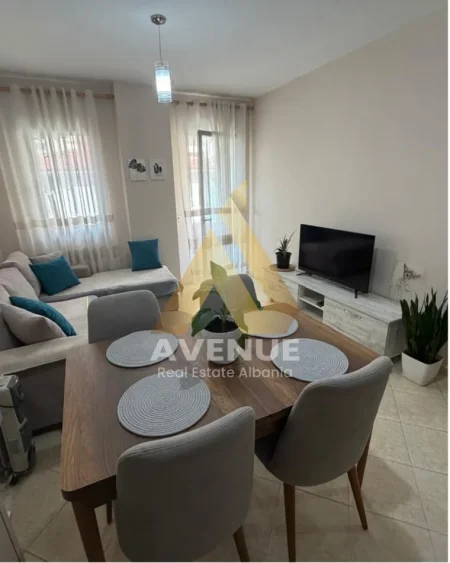 Tirane, jepet me qera apartament 1+1 Kati 4, 52 m² 450 € (Mikel maruli)