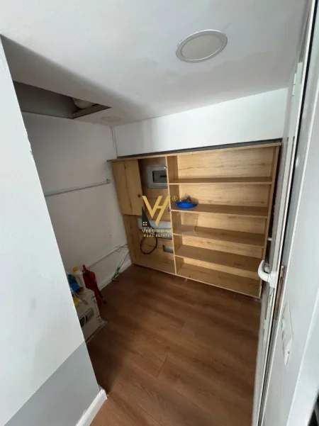 Tirane, shitet dyqan Kati 0, 19 m² 103.000 € (RRUGA E DURRESIT)