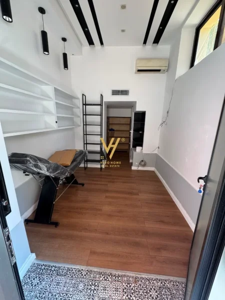 Tirane, shitet dyqan Kati 0, 19 m² 103.000 € (RRUGA E DURRESIT)