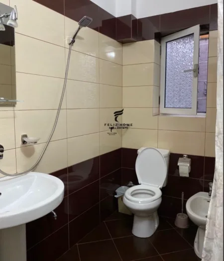 Tirane, jepet me qera apartament 2+1 Kati 2, 80 m² 600 € (RRUGA E ELBASANIT)