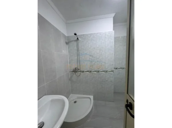 Tirane, shitet apartament 2+1+2, Kati 1, 78 m² 125.000 € (Fresk)