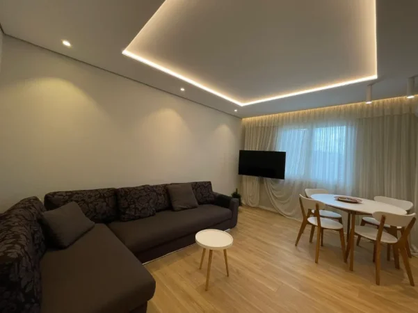 Tirane, jepet me qera apartament 1+1+Aneks+Ballkon Kati 3, 70 m² 600 € (vasil shanto)