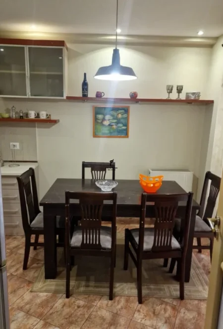 Tirane, jepet me qera apartament 2+1 Kati 5, 130 m² 900 € (RRUGA FORTUZI)