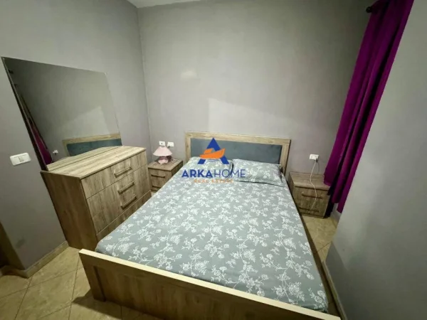 Tirane, jepet me qera apartament 1+1+Ballkon Kati 4, 60 m² 479 € 