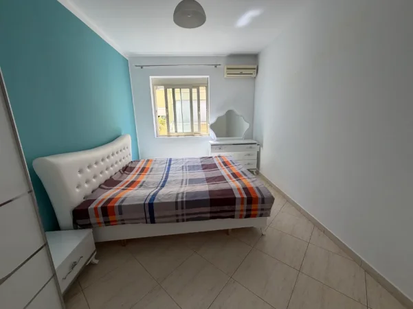Tirane, jepet me qera apartament 2+1+Ballkon Kati 2, 580 € (Rruga Liqeni i Thate)