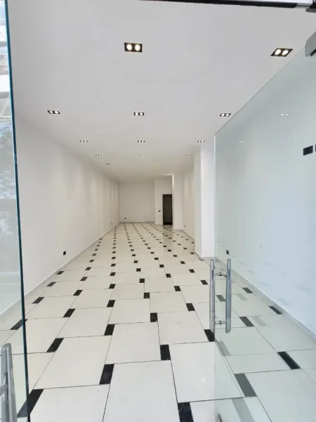 Durres, shitet ambjent biznesi Kati 1, 100 m² 120.000 € (Plazh)