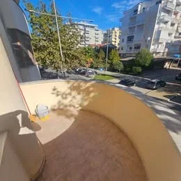 Durres, jepet me qera apartament 3+1+Ballkon Kati 2, 128 m² 500 € (Durres PLAZH Iliria)