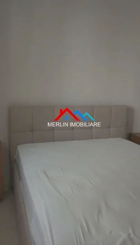 Tirane, jepet me qera apartament 1+1+Ballkon Kati 1, 65 m² 600 € (RRUGA DRAGO SILIQI,RRUGA E ELBASANIT)