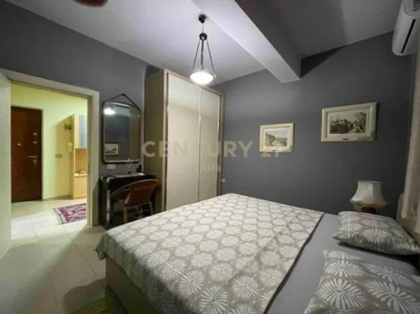 Tirane, jepet me qera apartament 1+1+Aneks+Ballkon Kati 3, 61 m² 580 € (Bulevardi Zogu i Pare)