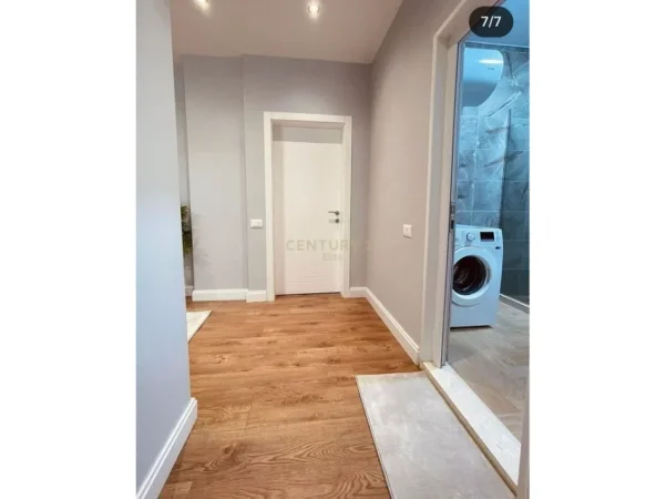 Tirane, jepet me qera apartament 2+1+Aneks Kati 2, 85 m² 850 € (Kompleksi Kontakt, Rruga Frosina Plaku)