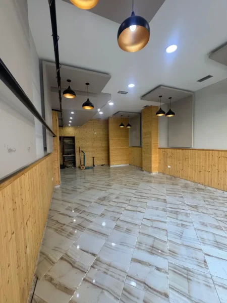 Tirane, shitet ambjent biznesi Kati 0, 64 m² 12.800.000 LEKE (Yzberisht, prane Big Market)