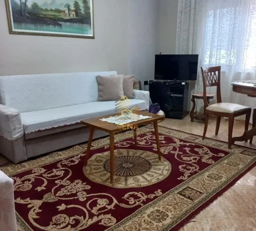 Tirane, jepet me qera apartament 2+1+Ballkon Kati 3, 80 m² 600 € (Rruga e Elbasanit)