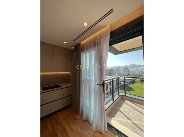 Tirane, jepet me qera apartament 3+1+Aneks+Ballkon Kati 11, 160 m² 2.500 € (Rruga e Kosovareve)