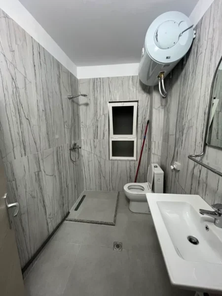 🏡 Apartament 1+1 me Qira ne Laprake  te Kmy Mbas Kupoles!,  450 MIJE LEKE