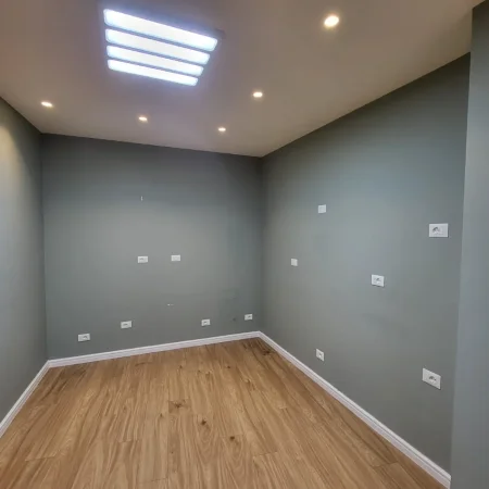 Tirane, jepet me qera zyre Kati 6, 100 m² 1.400 € (Lake View Residence)