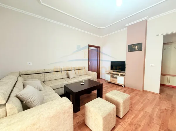 Tirane, jepet me qera apartament 2+1+Ballkon Kati 2, 92 m² 650 € (Don Bosko, Tirane)