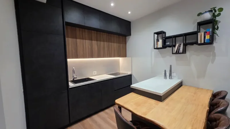 Tirane, jepet me qera apartament 1+1 Kati 0, 700 € (Kodra e Diellit)