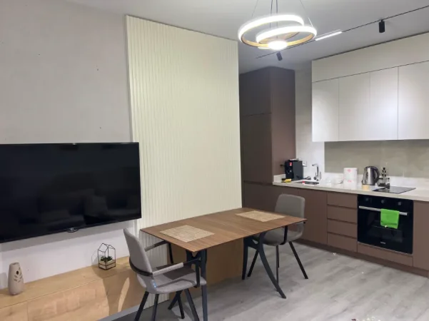 Durres, jepet me qera apartament 1+1 , 65 m² (Vollga)