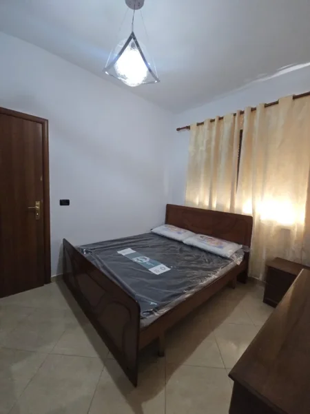 Tirane, jepet me qera apartament 2+1+Ballkon Kati 8, 80 m² 500 € (Nela 6)