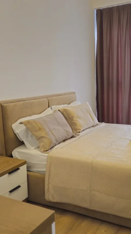 Tirane, jepet me qera apartament 2+1+Ballkon Kati 2, 90 m² 800 € (Rruga Dritan Hoxha)