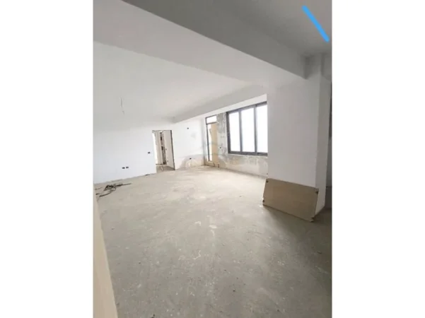 Tirane, shitet apartament+verande | Penthouse 2+1 Kati 9, 343 m² 235.000 € (YZBERISHT)