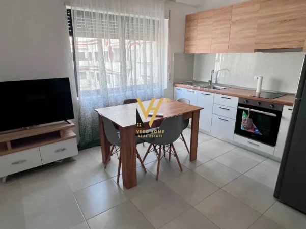Tirane, jepet me qera apartament 1+1+Ballkon Kati 3, 65 m² 520 € (KODRA E DIELLIT)