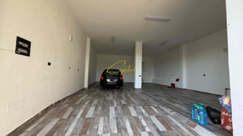 Tirane, jepet me qera magazine Kati 0, 118 m² 500 € (KODRA E PRIFTIT)