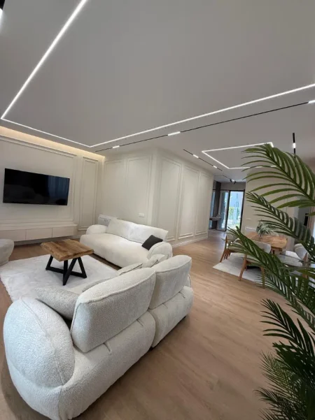 Tirane, jepet me qera Vile Vile 2 Katshe , 275 m² 5.000 € (Liqeni i Thate)