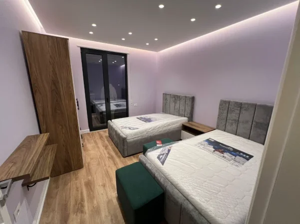 Tirane, jepet me qera apartament 3+1+Aneks+Ballkon Kati 7, 120 m² 1.200 € (Rezidenca Erli, Porcelan)