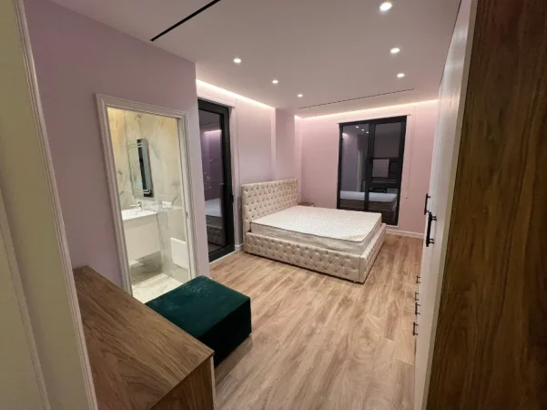 Tirane, jepet me qera apartament 3+1+Aneks+Ballkon Kati 7, 120 m² 1.200 € (Rezidenca Erli, Porcelan)