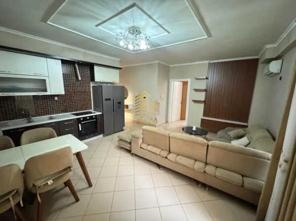 Tirane, jepet me qera apartament 2+1+Ballkon Kati 2, 85 m² 700 € (Kodra e Diellit)