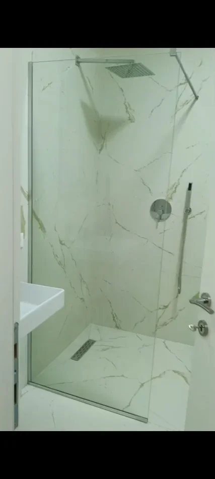 Tirane, jepet me qera apartament 2+1+Ballkon Kati 1, 90 m² 520 € (Gjon Krisli)