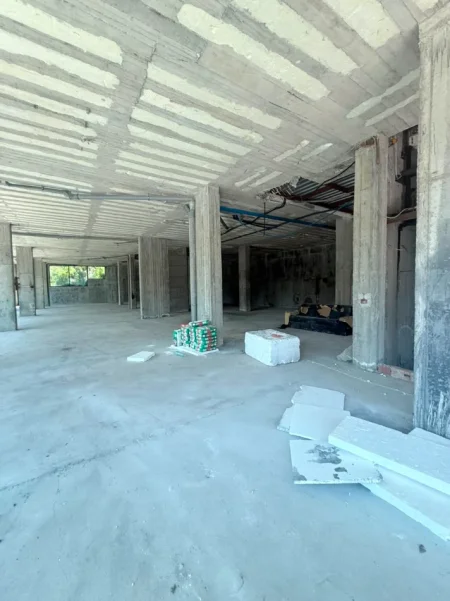 Tirane, jepet me qera ambjent biznesi Kati 0, 600 m² 4.500 € (Kopshti Zoologjik)