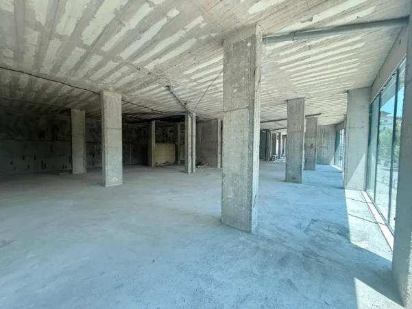 Tirane, jepet me qera ambjent biznesi Kati 0, 600 m² 4.500 € (Kopshti Zoologjik)