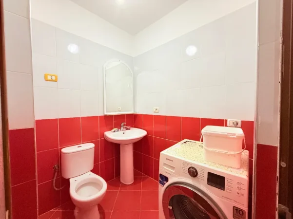 Tirane, jepet me qera apartament 2+1 Kati 2, 95 m² 600 € (Don Bosko)