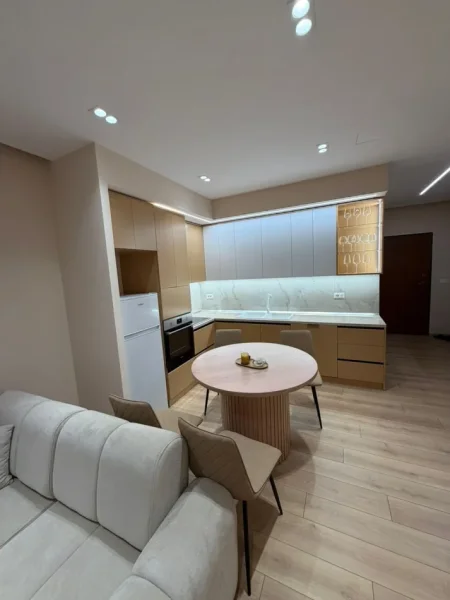 Tirane, jepet me qera apartament 2+1 Kati 2, 110 m² 900 € (Don Bosko)