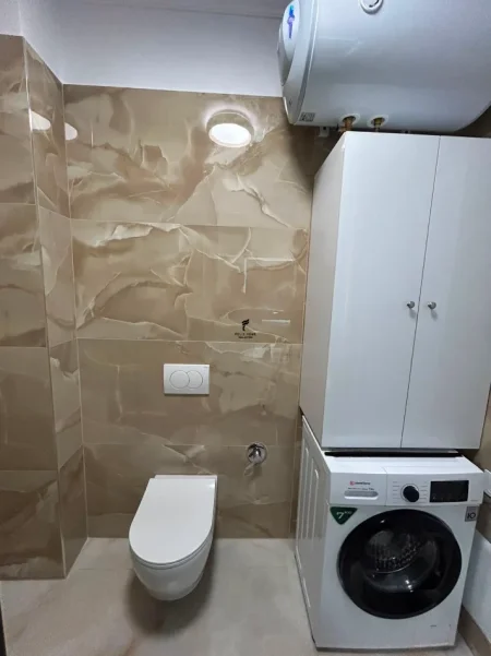 Tirane, jepet me qera apartament 2+1 Kati 5, 80 m² 750 € (STACIONI I TRENIT)