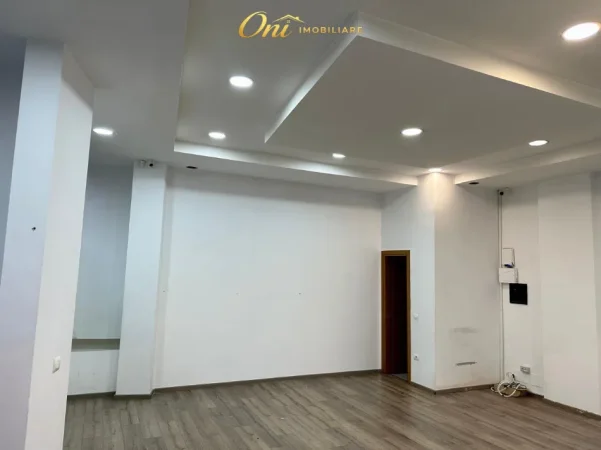 Tirane, jepet me qera dyqan Kati 0, 70 m² 1.200 € (RRUGA MINE PEZA)