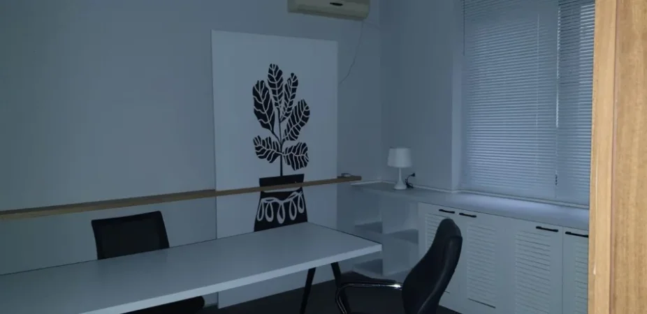 Tirane, jepet me qera apartament 1+1 Kati 6, 90 m² 800 € (Bllok)