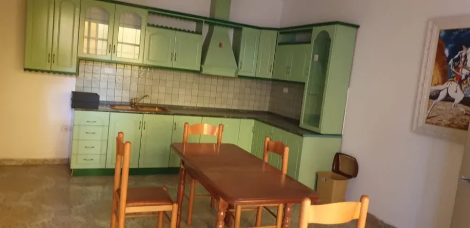 Tirane, jepet me qera apartament 1+1 Kati 6, 90 m² 800 € (Bllok)