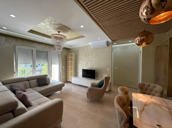 Tirane, jepet me qera apartament 2+1 Kati 3, 108 m² 1.200 € (Park Life Residence)