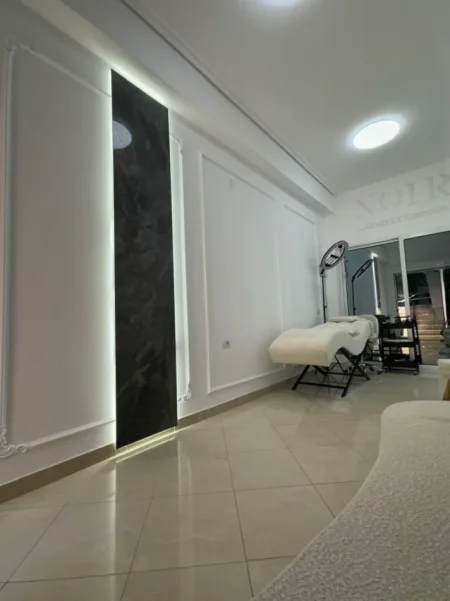 Vlore, jepet me qera dyqan Kati 0, 28 m² 500 € (Blv. Ismail Qemali,Vlore)