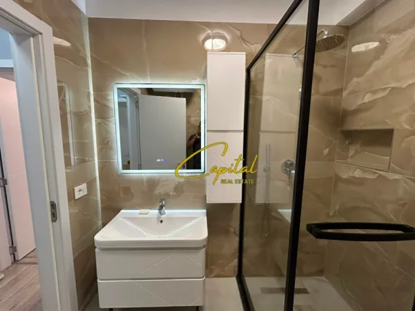 Tirane, jepet me qera apartament 2+1 Kati 5, 80 m² 750 € (ISH STACIONI TRENIT)