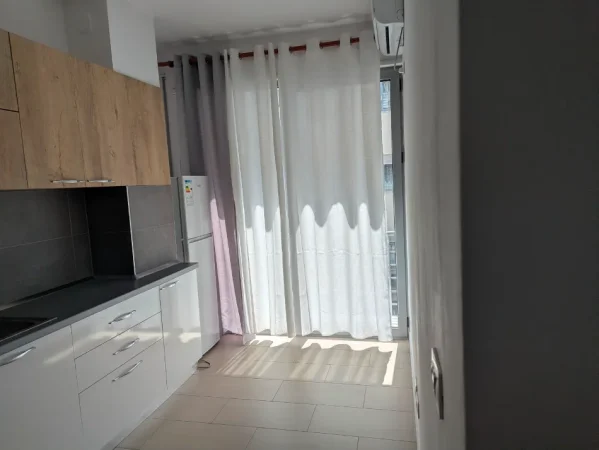 Tirane, jepet me qera apartament 1+1 Kati 2, 67 m² 600 € (Don Bosko)