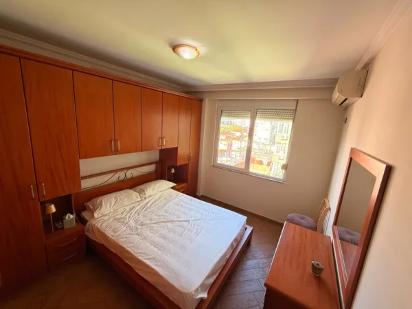 Tirane, jepet me qera apartament 2+1 Kati 9, 100 m² 850 € (Rruga Sami Frashëri)