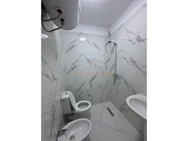 Tirane, shitet apartament 1+1 Kati 1, 35 m² 70.000 € (FRESK)