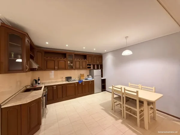 Tirane, jepet me qera apartament 2+1+Ballkon Kati 9, 100 m² 900 € (Sami Frasheri)