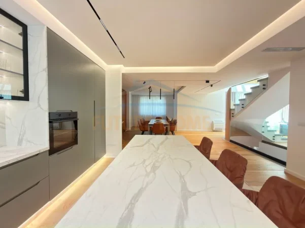 Tirane, jepet me qera apartament Vile 3 Katshe Kati 0, 1.630 m² 3.500 € (Petrele)